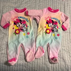 Baby Girl Plush Footed Pajamas Set Size 9–12 Months (2-Pack)